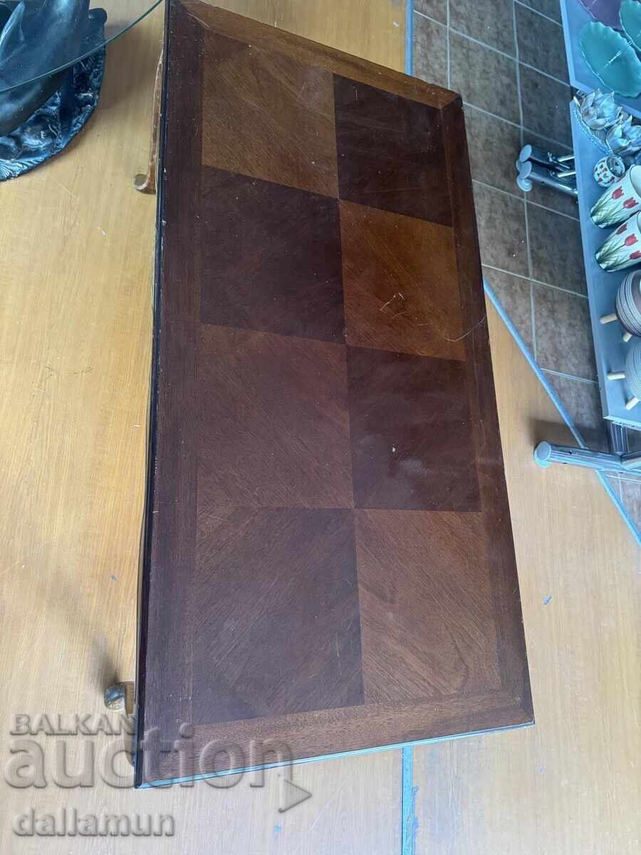 Παλιό ξύλινο τραπέζι σαλονιού με τιμή 260.00 BGN | € 132.94