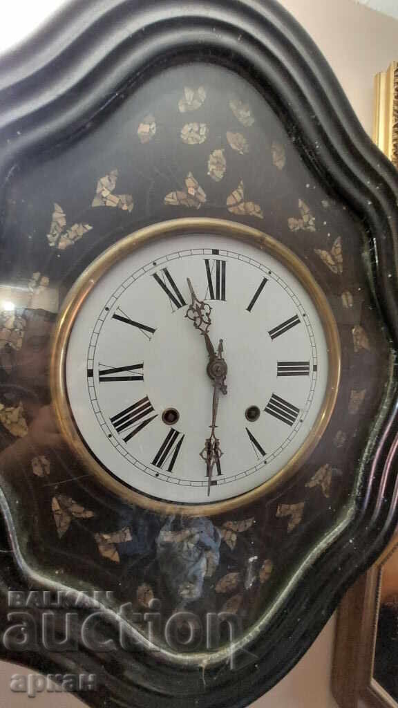 Стенен часовник -края на XIX век ....седеф и орнаменти