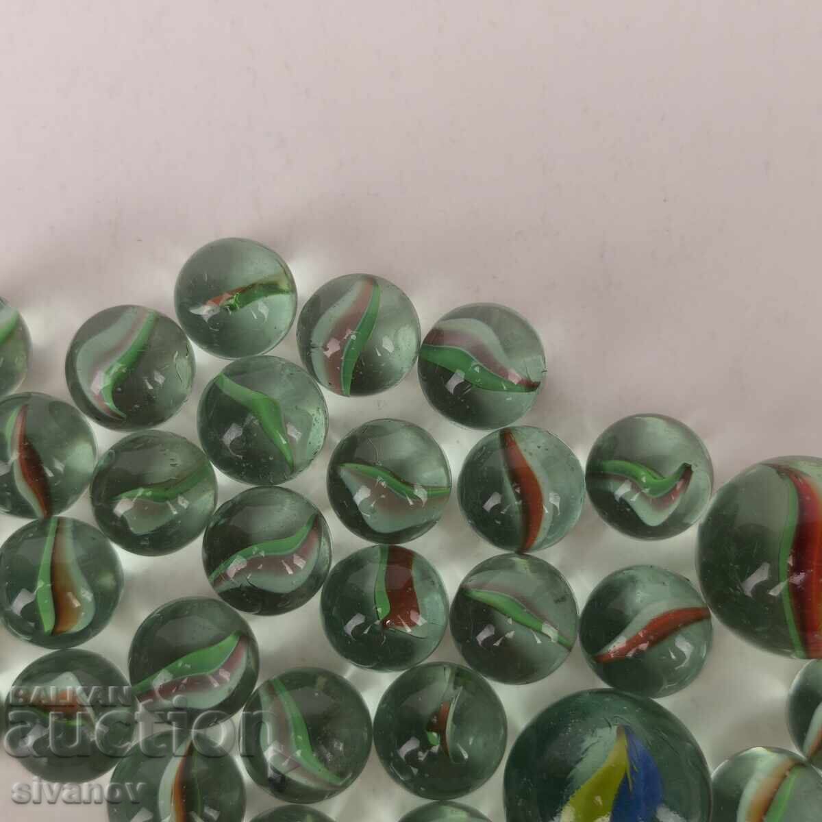 Lot de 31 de bile de sticlă vechi pentru joc #5956 cu preț 14.99 BGN | € 7.66