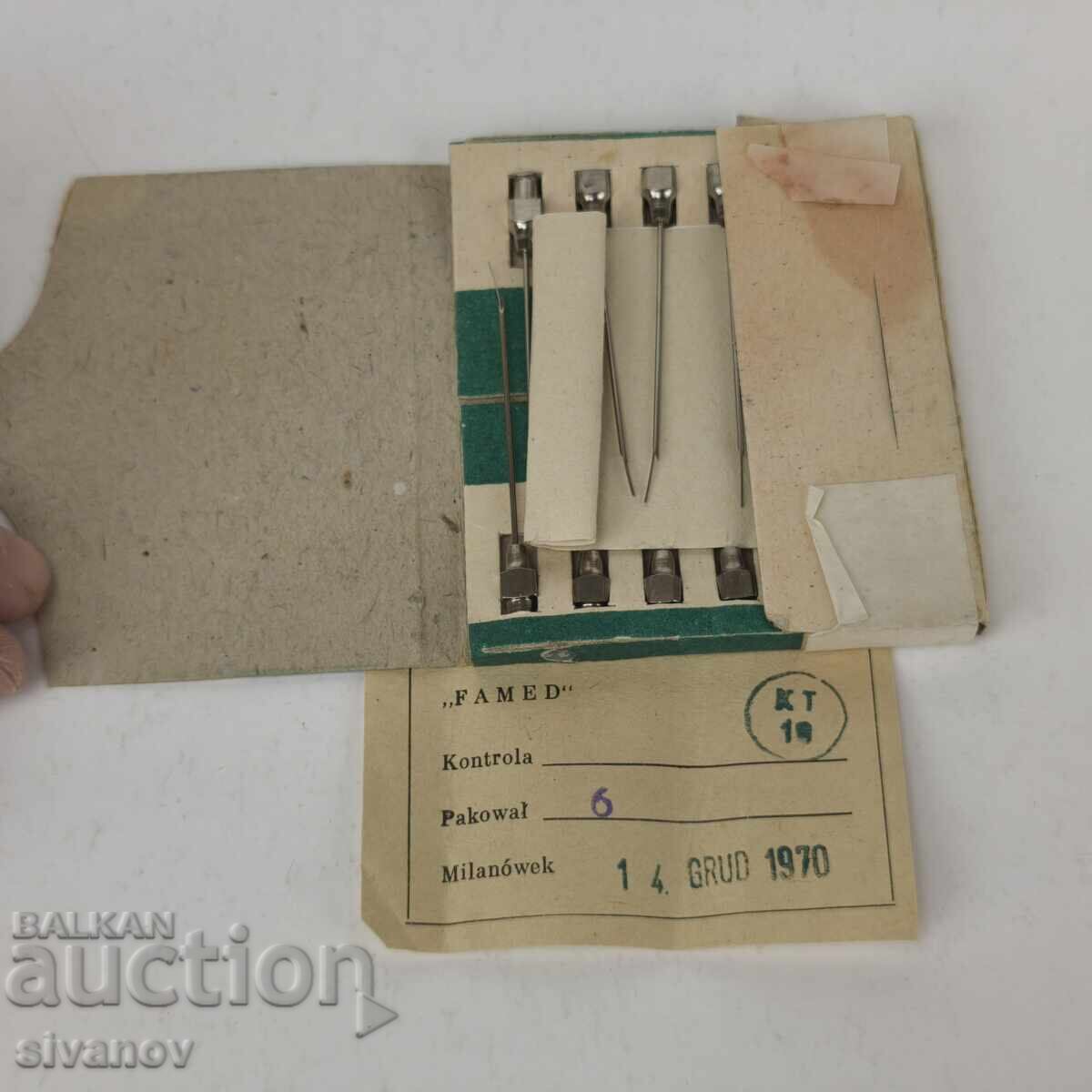Delivery of Old Record Poland syringe needles 12 pieces #5959