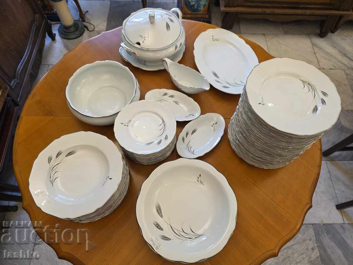 French porcelain dinner service