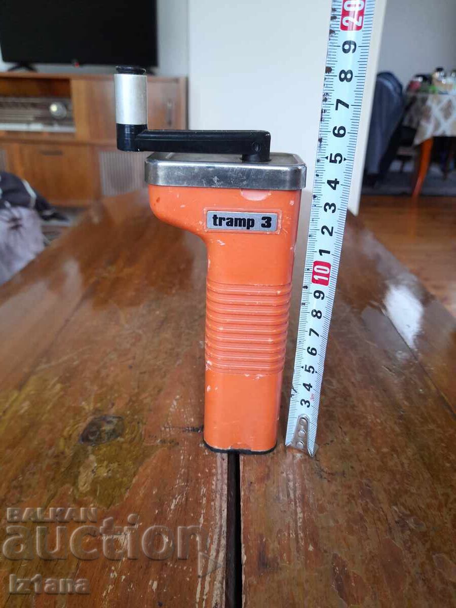 Auction  Old coffee grinder, coffee mill Tramp 3