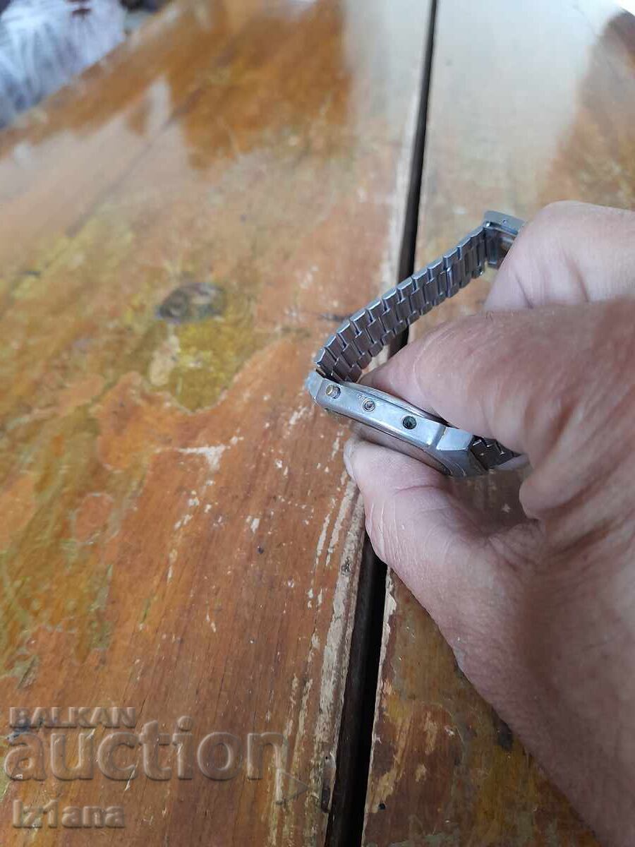 Licitație Ceas electronic vechi Yamaha Licitație Ceas electronic vechi Yamaha