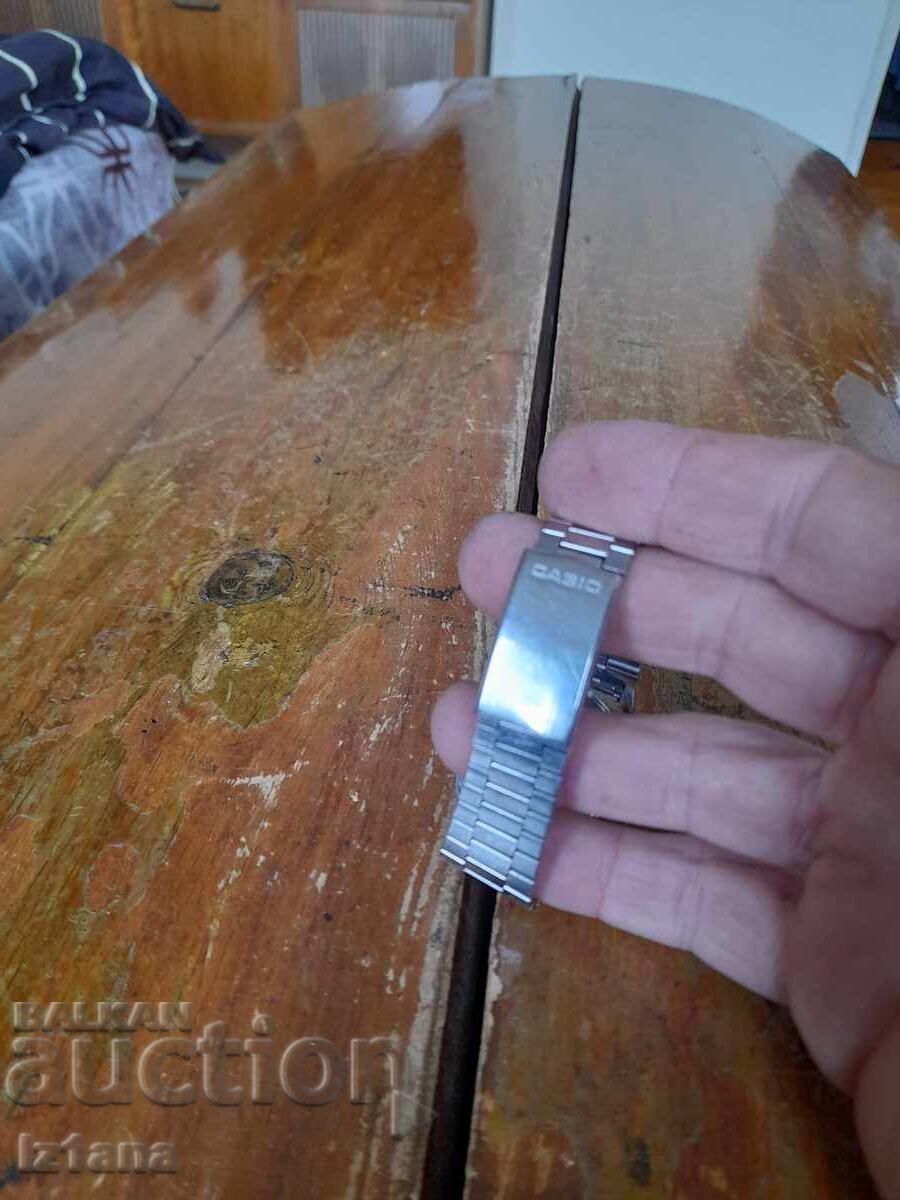 Livrarea Ceas electronic vechi Yamaha Livrarea Ceas electronic vechi Yamaha