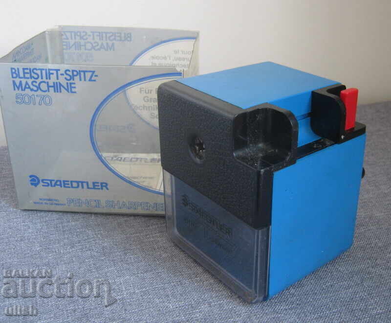Стара острилка молив Staedtler 50170 кутия Германия Стара острилка молив Staedtler 50170 кутия Германия