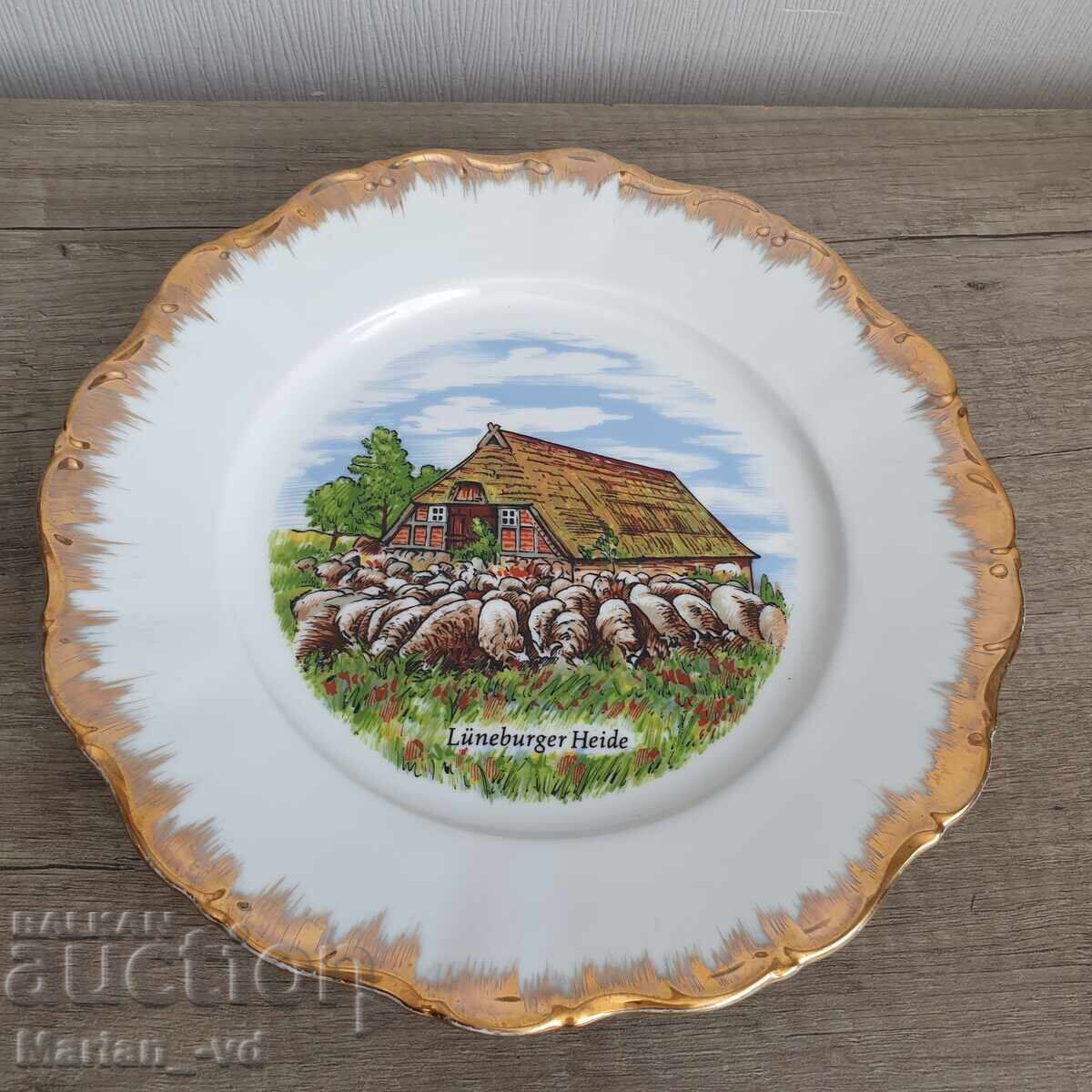 Доставка на Порцеланова чиния за стена Bavaria Доставка на Порцеланова чиния за стена Bavaria