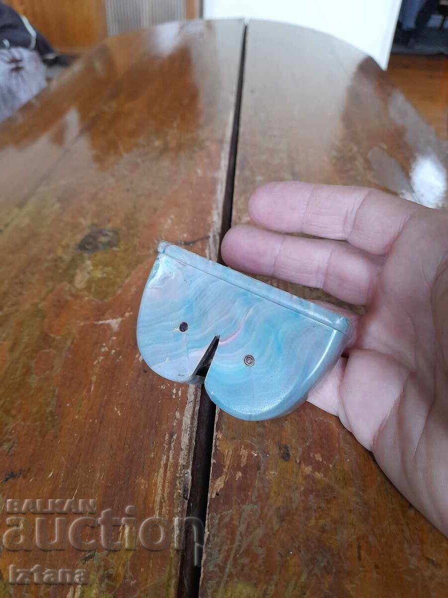 Auction  Old knife sharpener