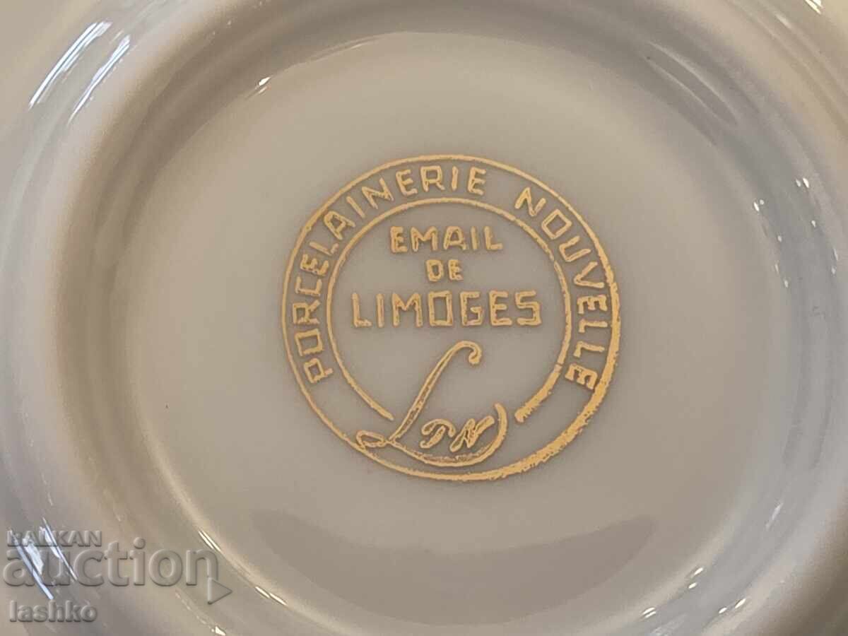 Delivery of French Limoges porcelain set