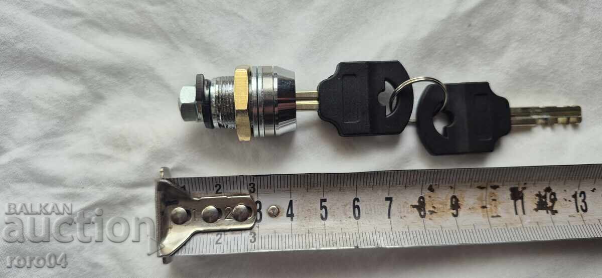 BRAVA DE LA ROTATIVĂ / SEIF - BATON - NOU - 5 BRAVA DE LA ROTATIVĂ / SEIF - BATON - NOU - 5