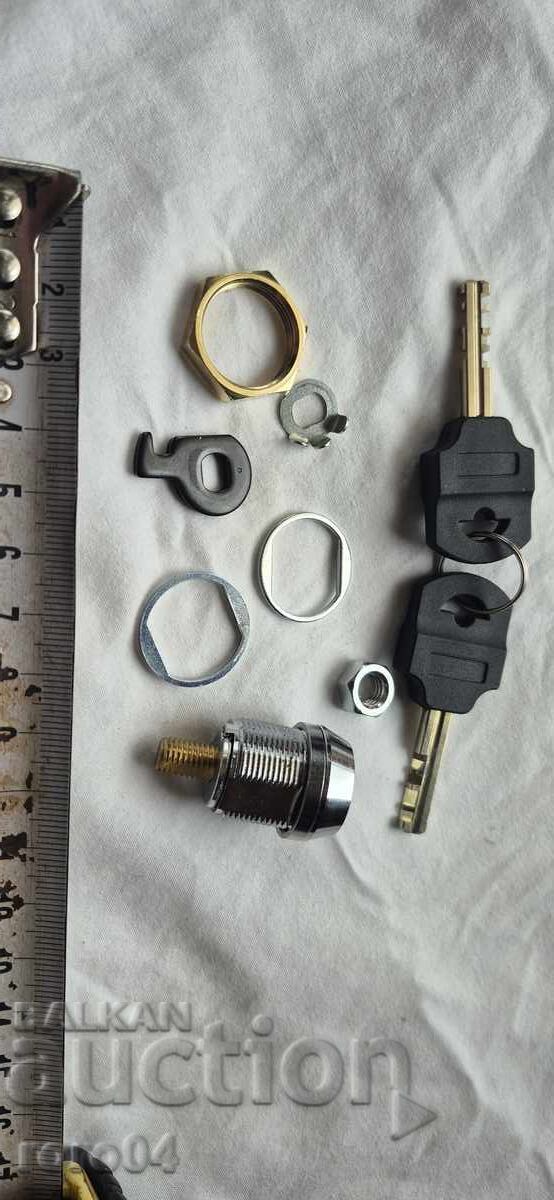 BRAVA DE LA ROTATIVĂ / SEIF - BATON - NOU - 7 BRAVA DE LA ROTATIVĂ / SEIF - BATON - NOU - 7