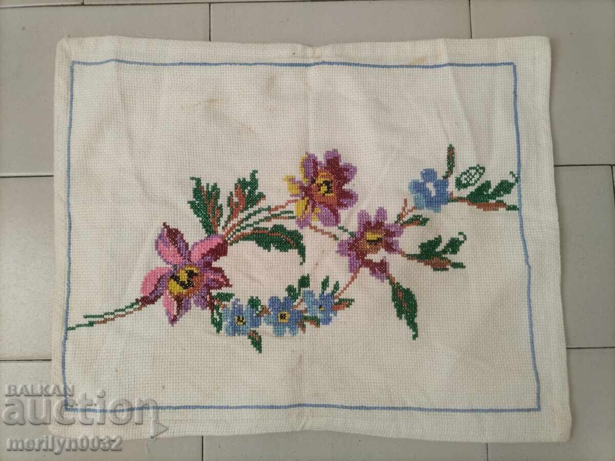 Față de pernă țesută manual, veche cu preț 38.00 BGN | € 19.43