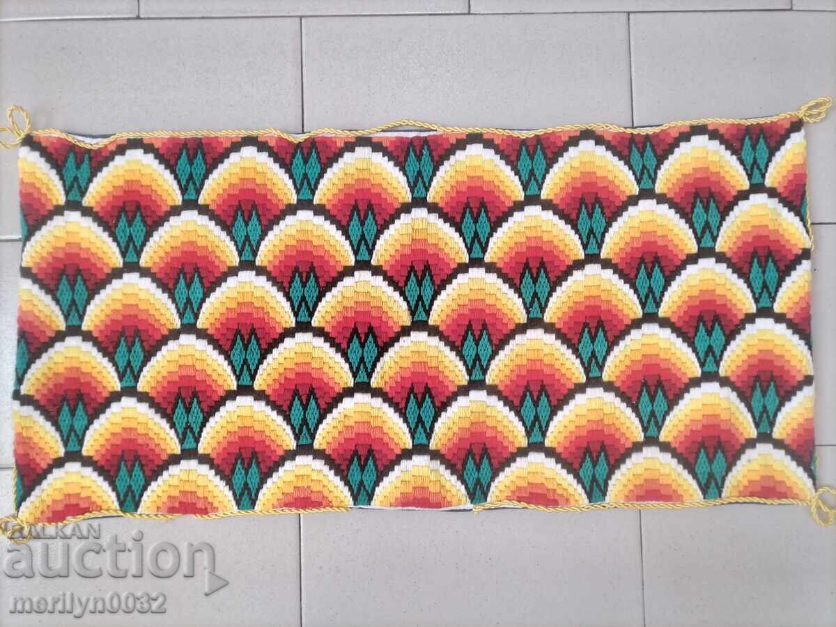 Covor țesut manual vechi pentru perete, colorat