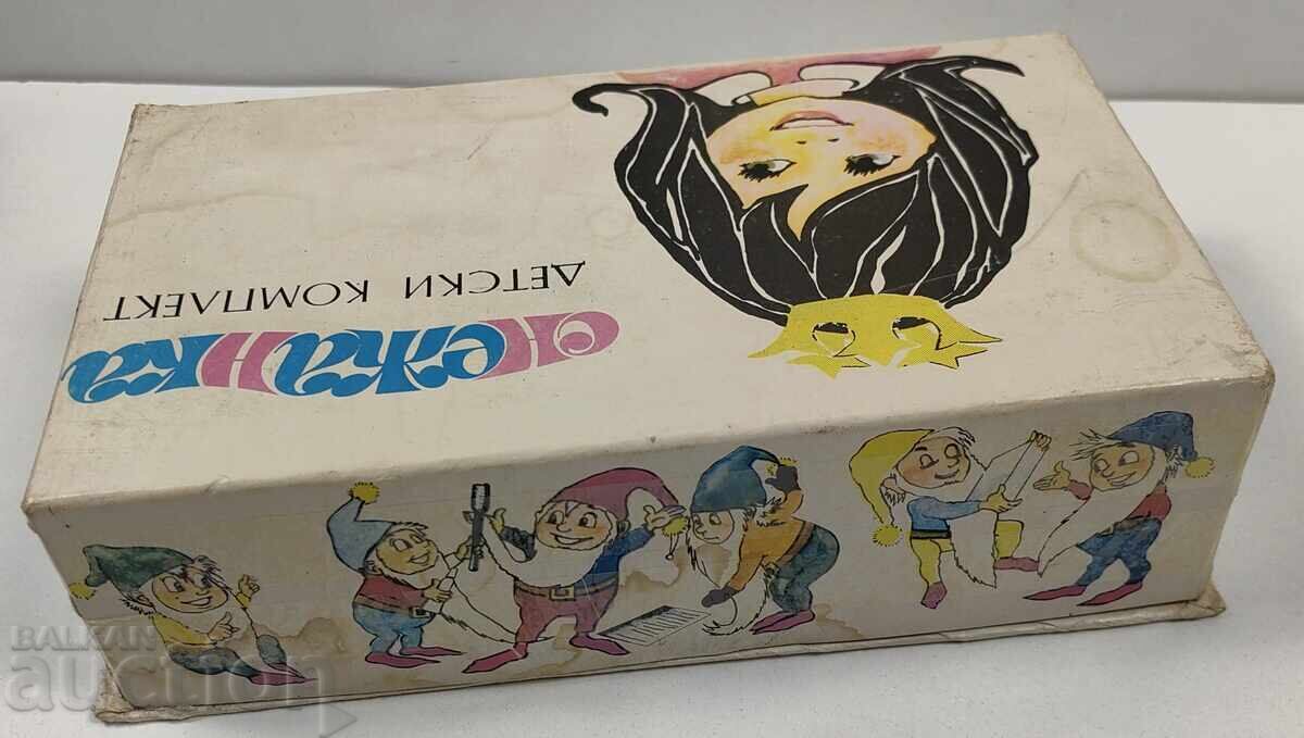 SNOW WHITE CHILDREN'S SET TOOTH BRUSH Dwarf SOC EMPTY BOX - 5