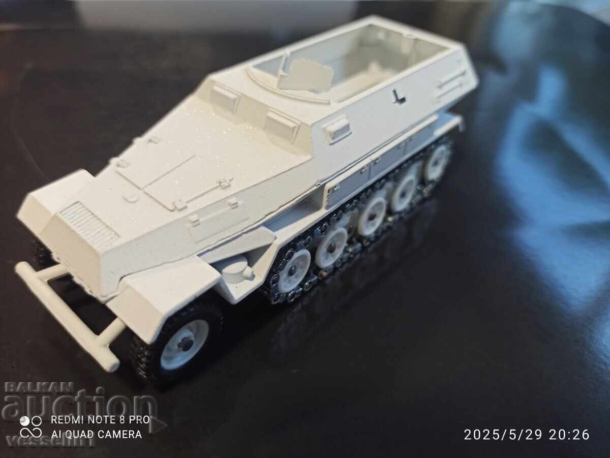 Tanc Solido Half Track Hanomag WWII 6208 German Winter Batai cu preț 38.00 BGN | € 19.43 Tanc Solido Half Track Hanomag WWII 6208 German Winter Batai cu preț 38.00 BGN | € 19.43