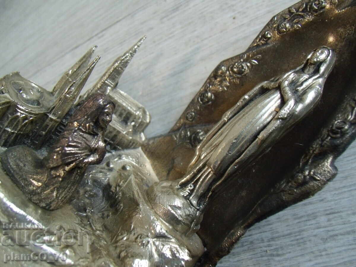 Licitație №*8070 Figurina / Statueta veche metalică muzicală Licitație №*8070 Figurina / Statueta veche metalică muzicală