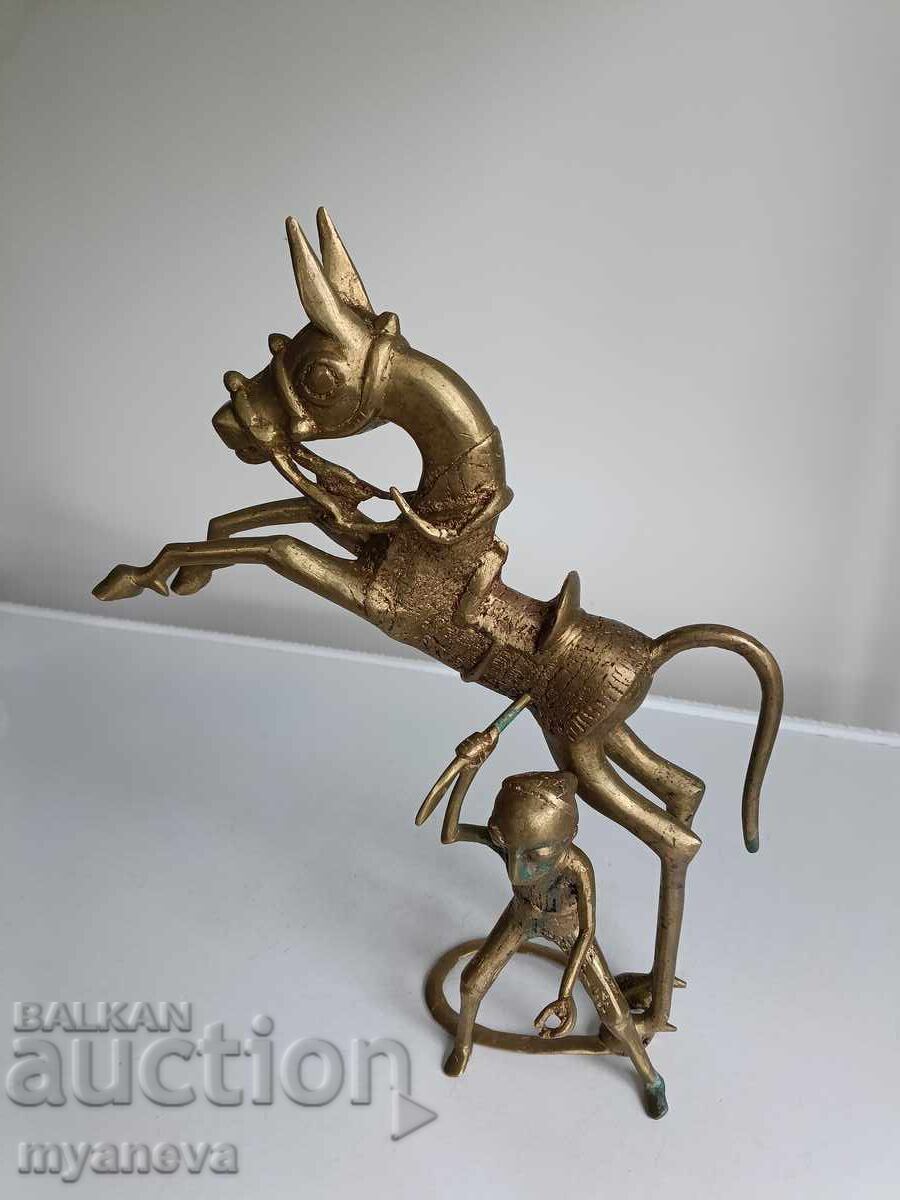 Bronze, massive sculpture with a hunting scene - 7