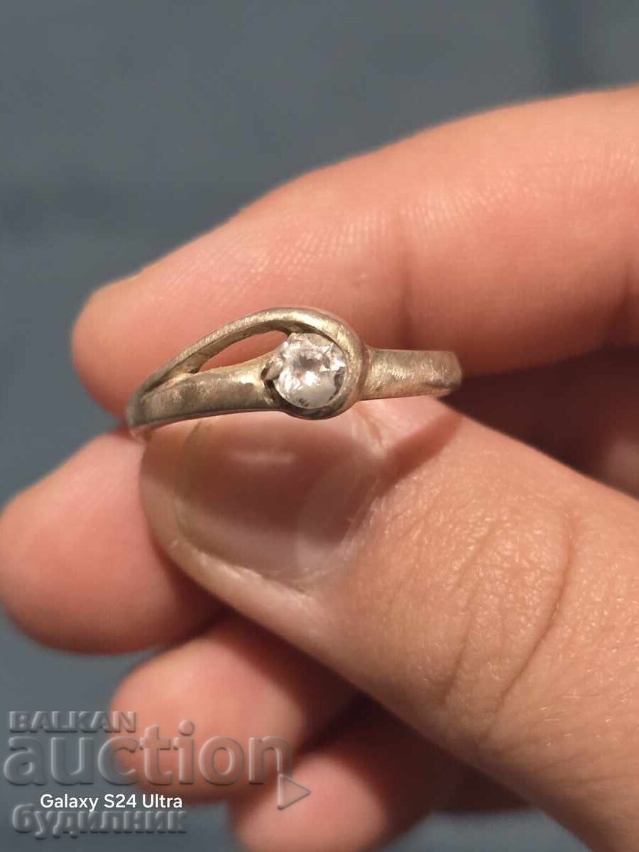 Сребърен пръстен. 18,2мм. 1,83 Грама. Пускам над 100 Аукцио Сребърен пръстен. 18,2мм. 1,83 Грама. Пускам над 100 Аукцио