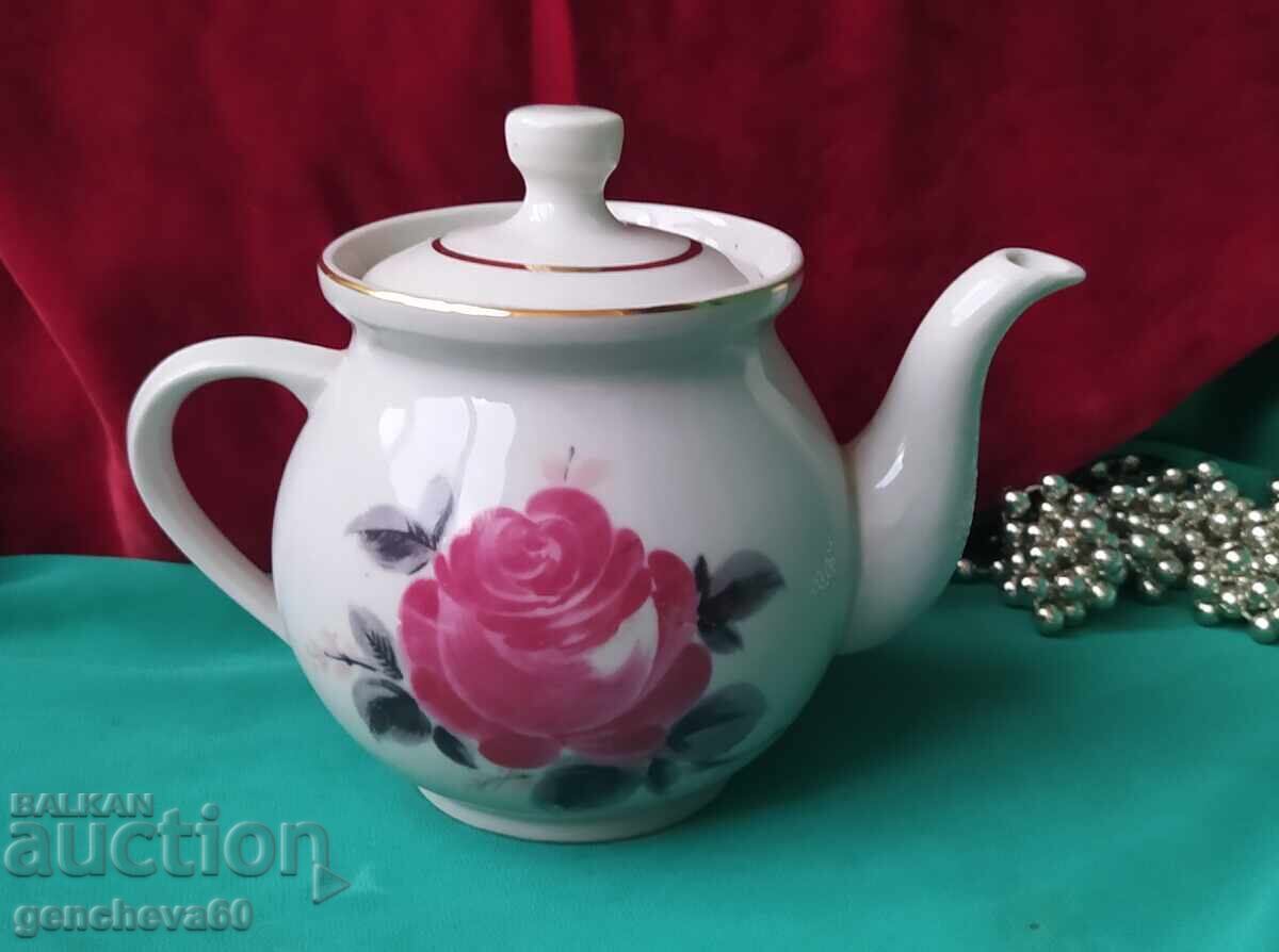 Ceainic vintage din porțelan rusesc Dovbiș Ceainic vintage din porțelan rusesc Dovbiș