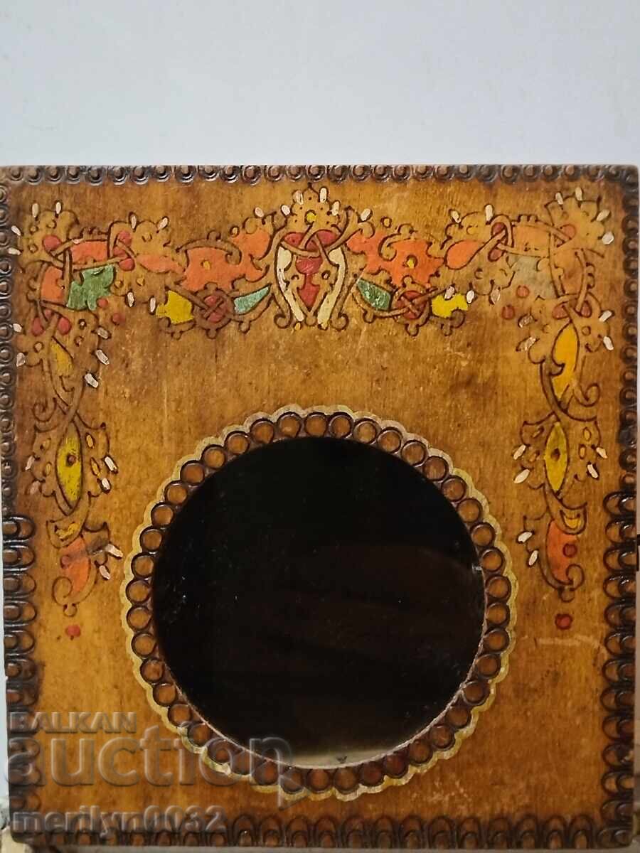 Παλιό ξύλινο κουτί για ρολόι-ξυπνητήρι