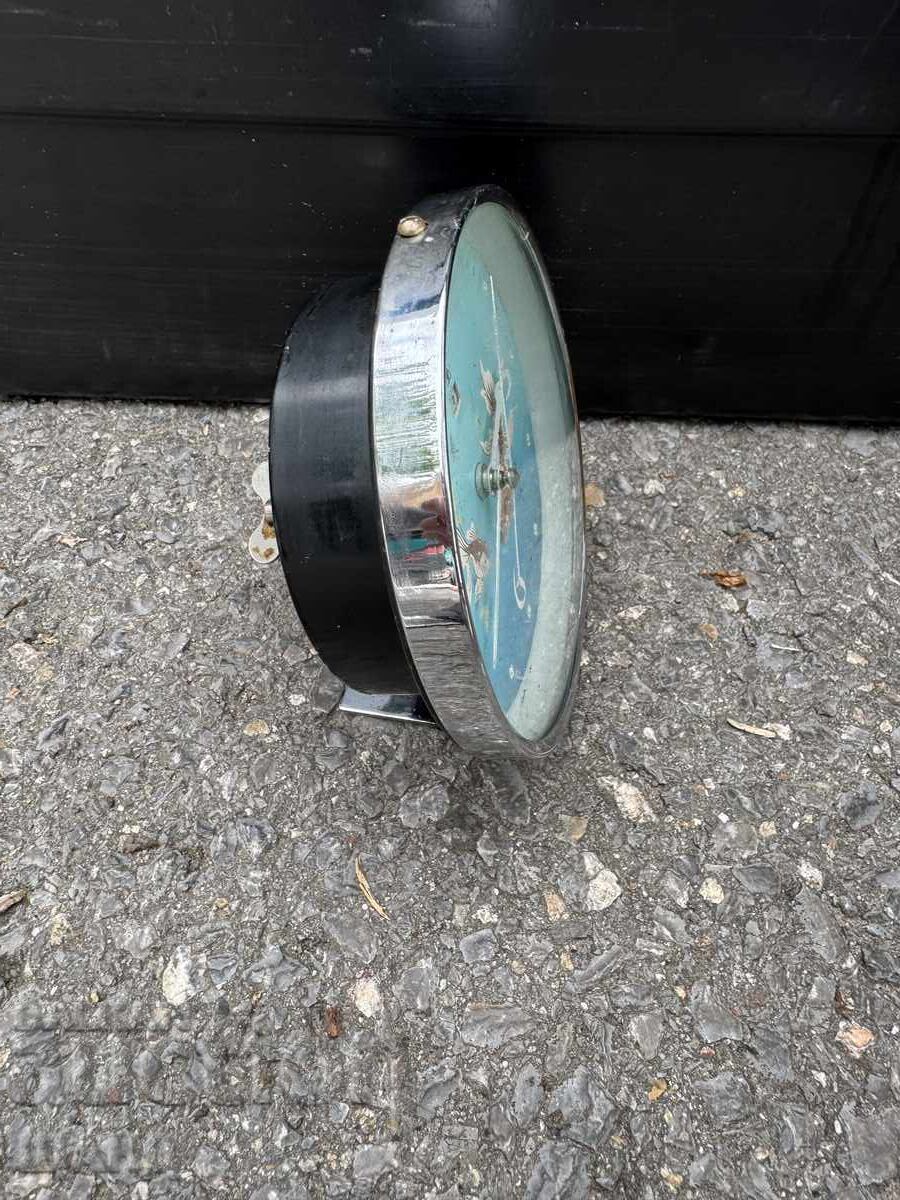 Antique Chinese Animated Desk Clock with Fish with price 10.35 BGN | € 5.29 Antique Chinese Animated Desk Clock with Fish with price 10.35 BGN | € 5.29