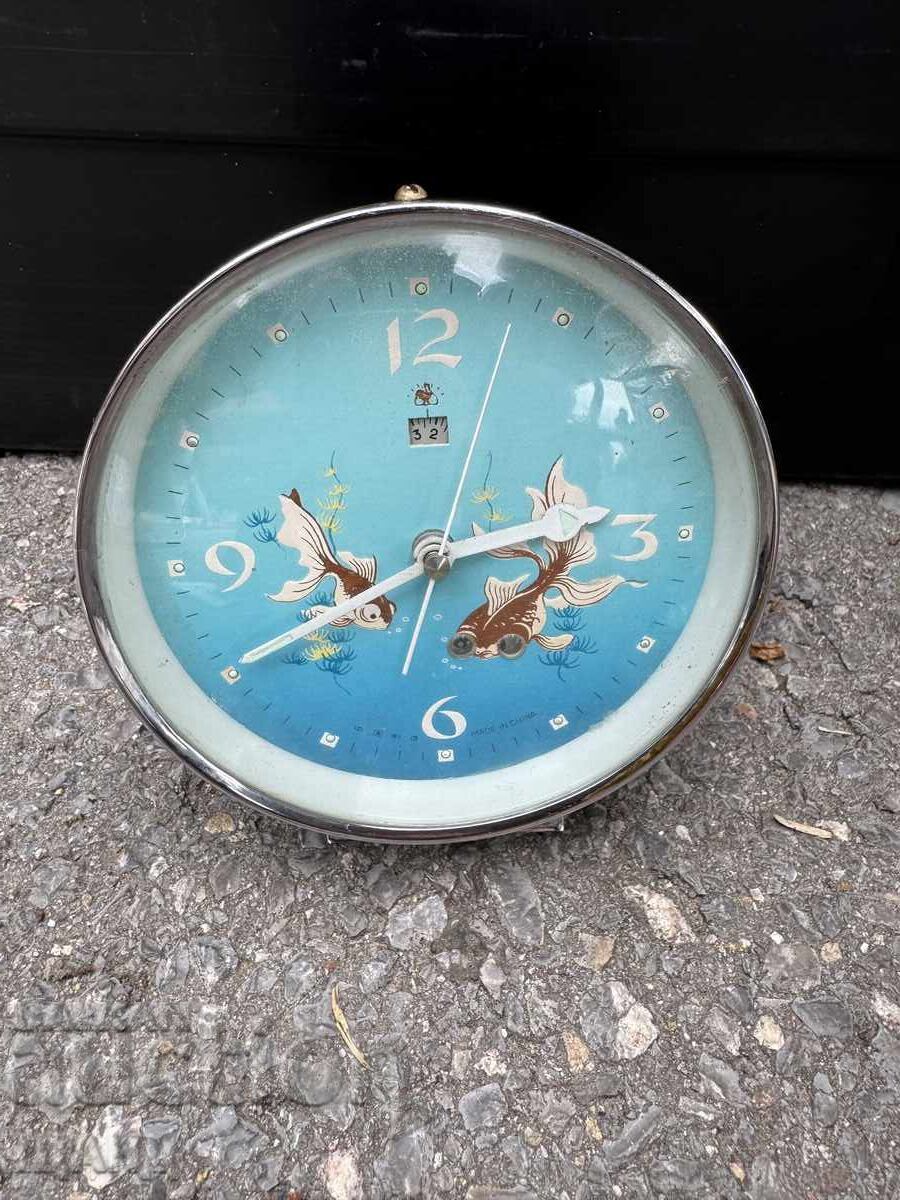 Antique Chinese Animated Desk Clock with Fish Antique Chinese Animated Desk Clock with Fish