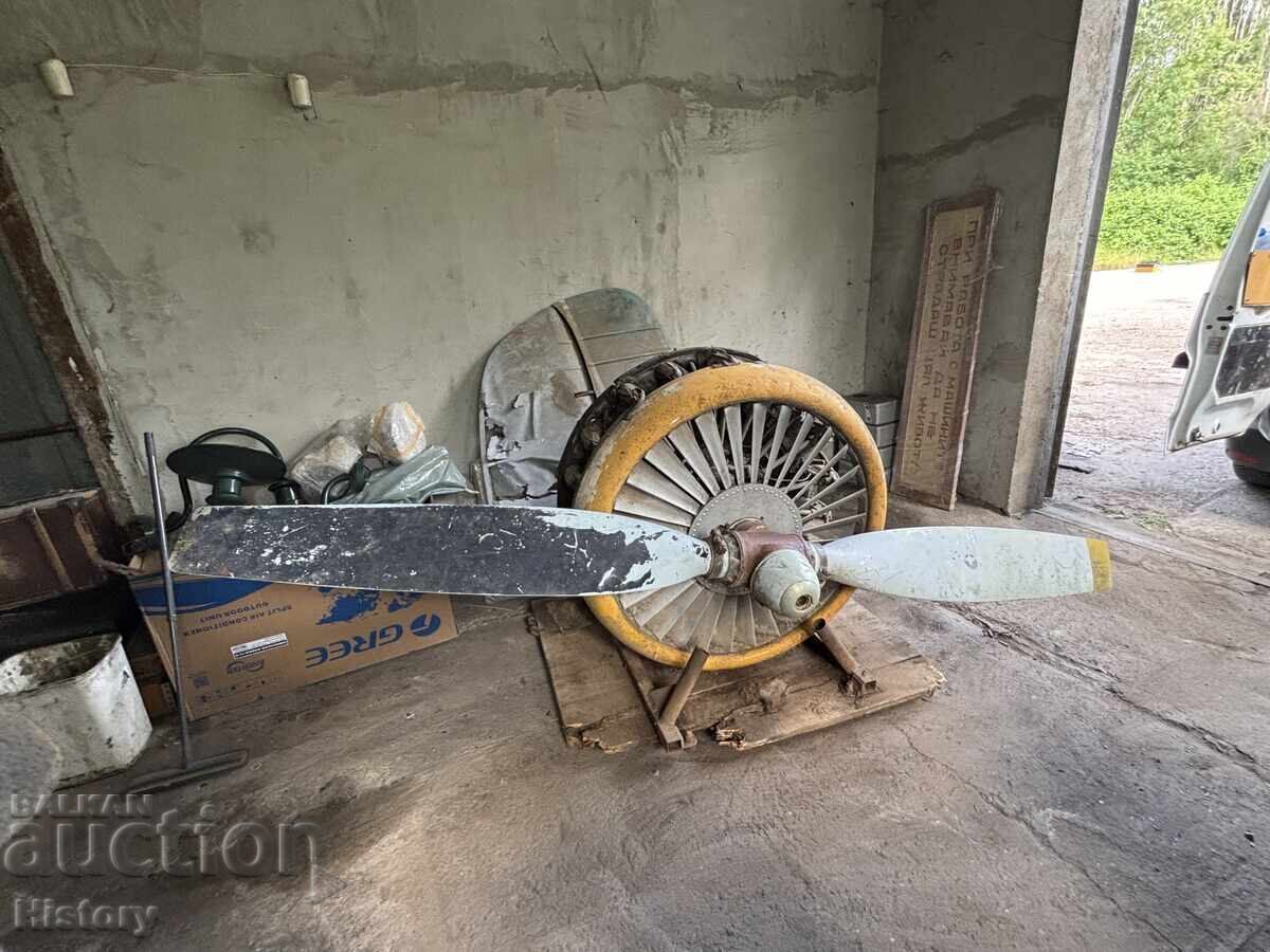 Motor de avion cu preț 3499.00 BGN | € 1789.01