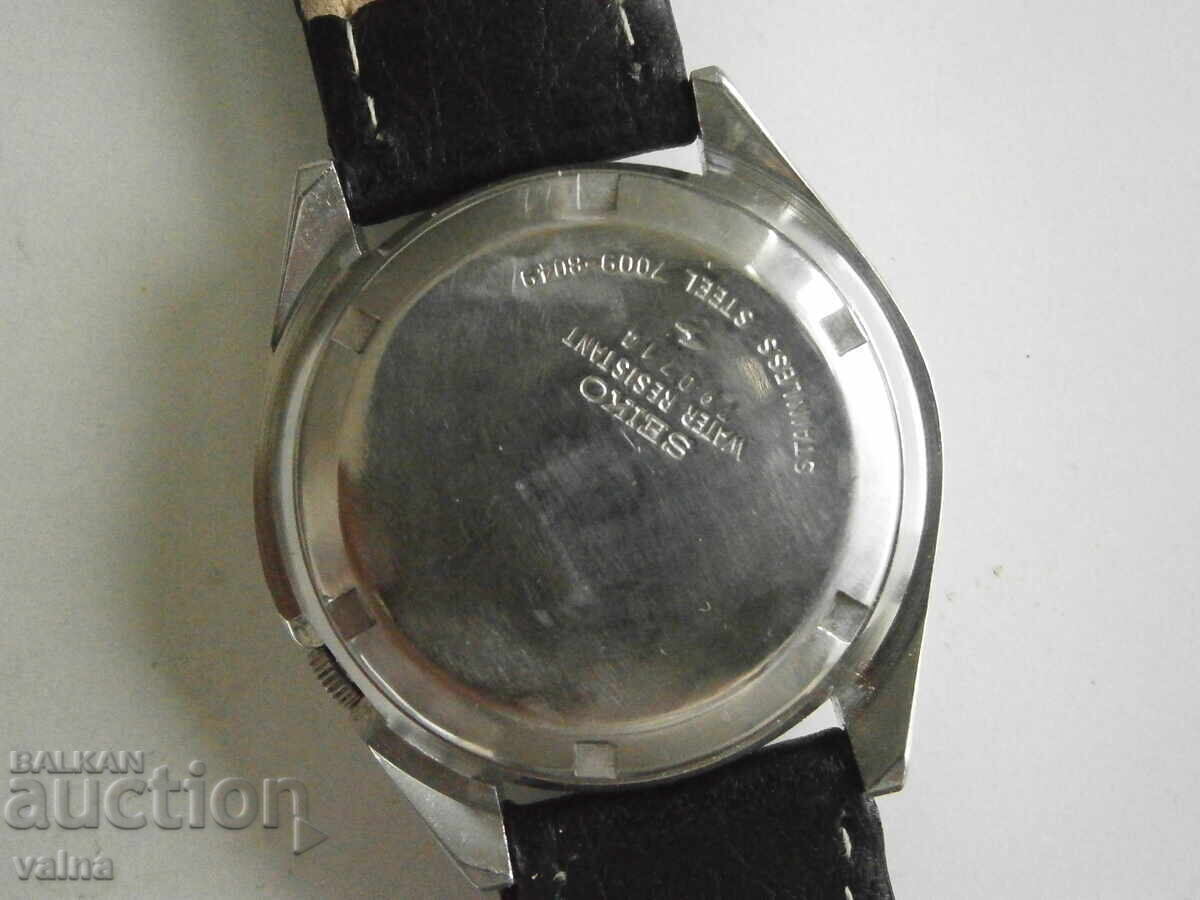 SEIKO 5, cal. 7009A-8049, vtg automatic, case - 38.2mm, Japan - 6 SEIKO 5, cal. 7009A-8049, vtg automatic, case - 38.2mm, Japan - 6