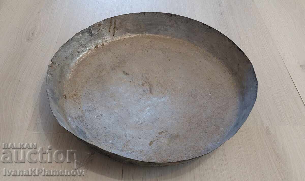 Auction  Copper retro pan 43cm for connoisseurs