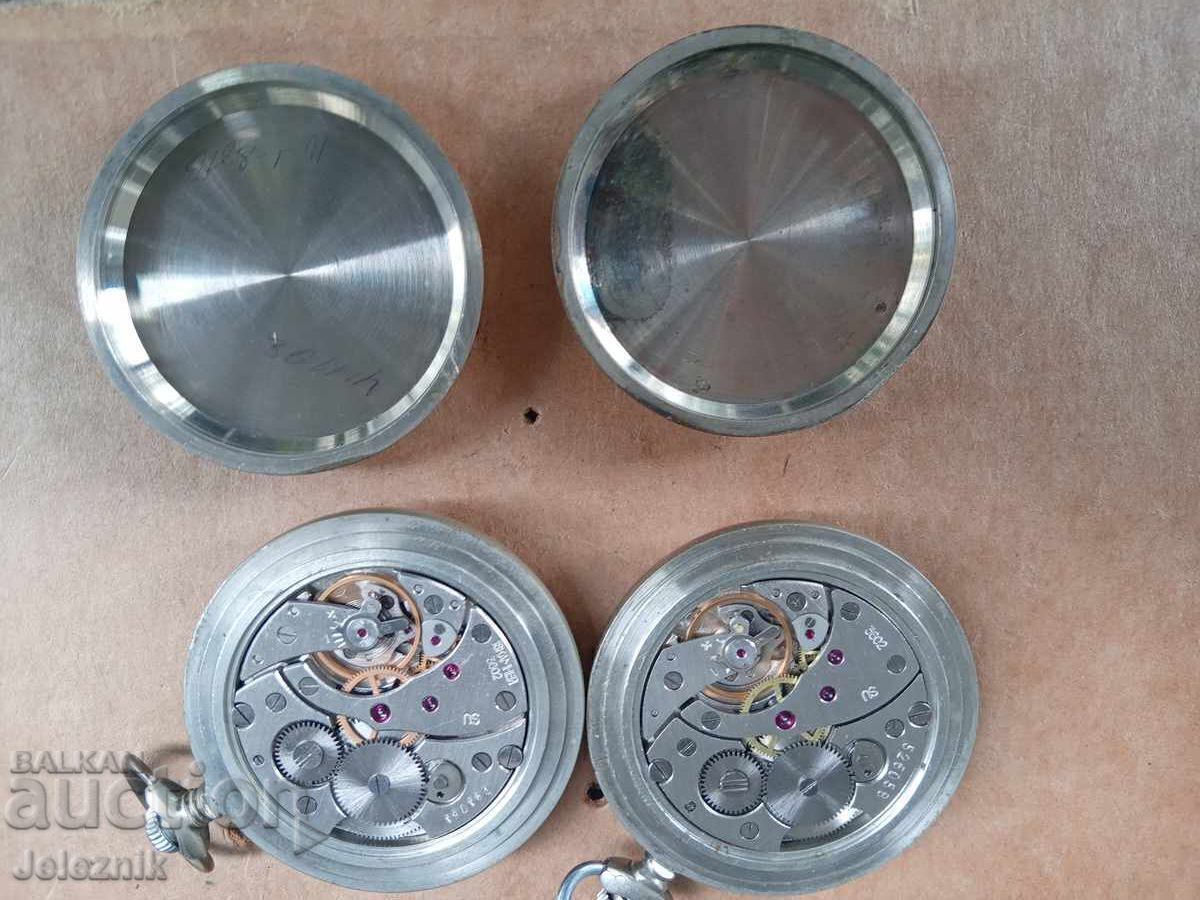 2×Ceasuri de buzunar Molnia Locomotiv - Funcționează - 5 2×Ceasuri de buzunar Molnia Locomotiv - Funcționează - 5