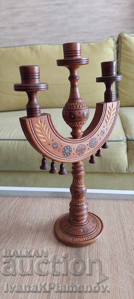 Дърворезба свещник за ценители с цена € 16.00 | 31.29 лв.