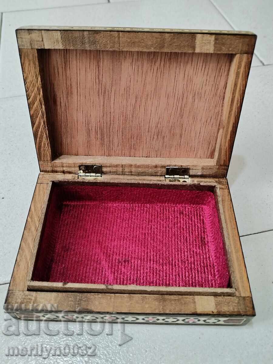 Δημοπρασία Παλιά βουλγαρική κοσμηματοθήκη NRB