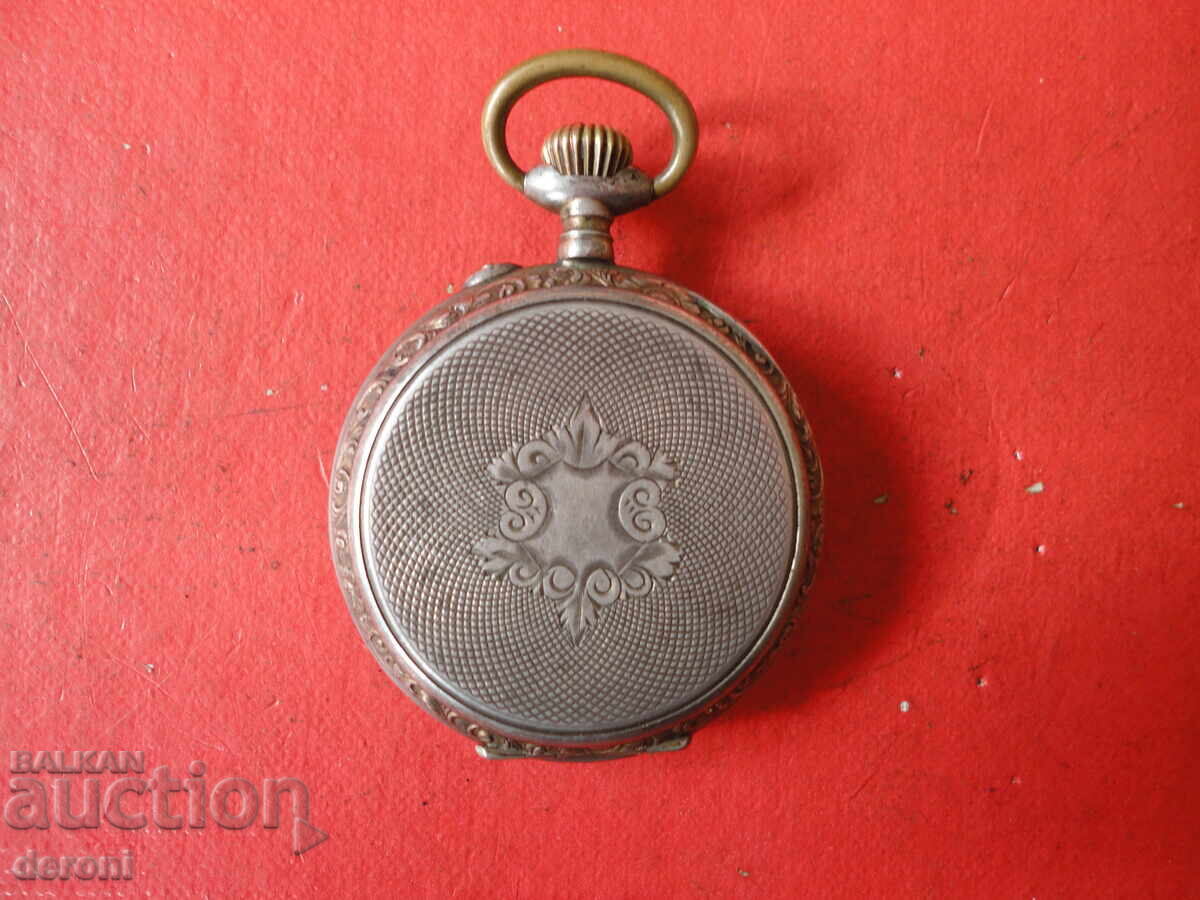 Ceas de buzunar argintiu incredibil cu preț 350.00 BGN | € 178.95
