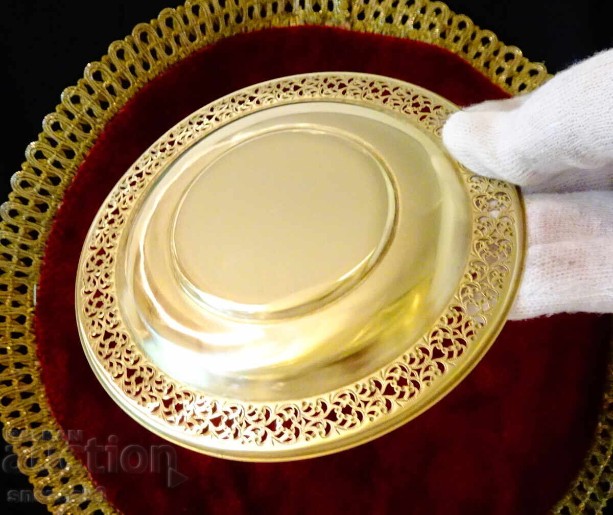 Доставка на Уникални бронзови чинии с филигран,позлата. Доставка на Уникални бронзови чинии с филигран,позлата.