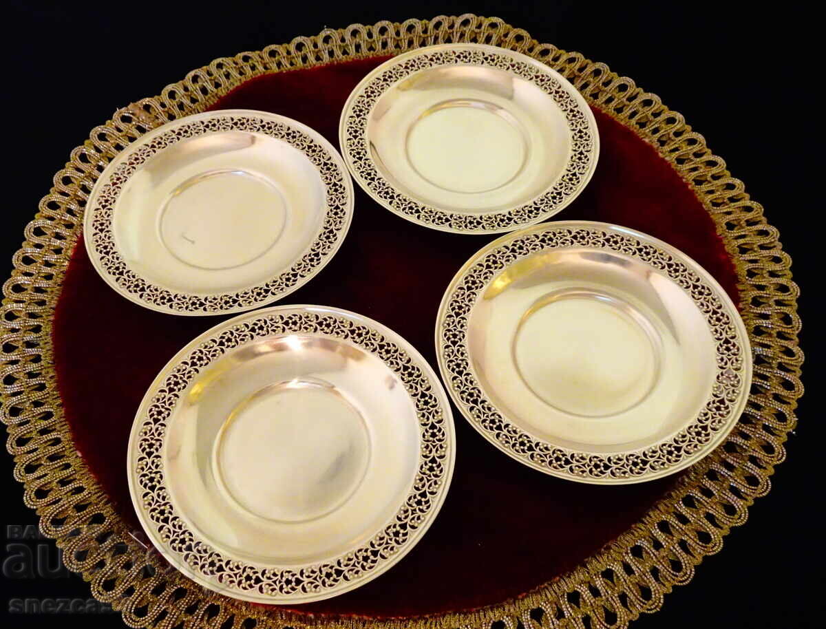 Уникални бронзови чинии с филигран,позлата. Уникални бронзови чинии с филигран,позлата.