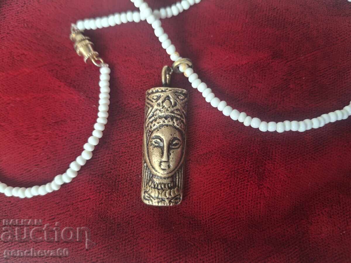 Frumos amulet totem antic din bronz, mărgele cu preț € 15.00 | 29.34 BGN