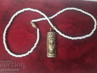 Frumos amulet antic din bronz, mărgele
