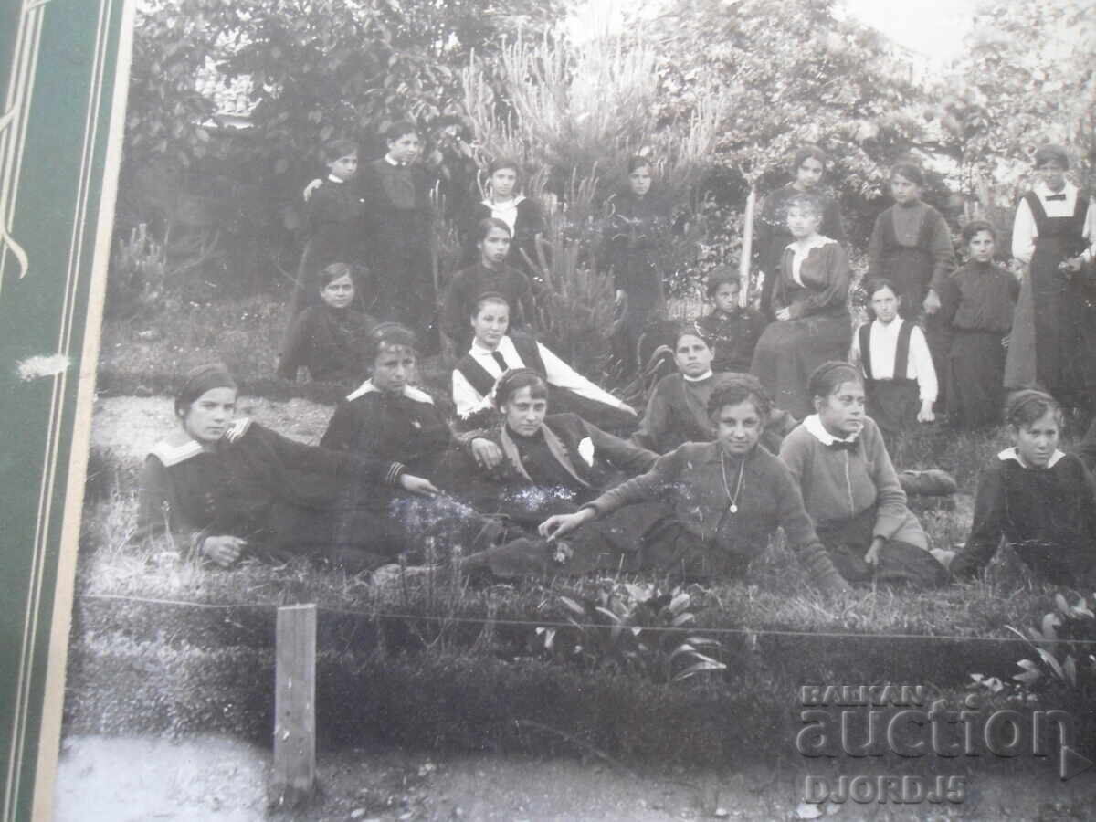 Delivery of Old photo, cardboard Delivery of Old photo, cardboard