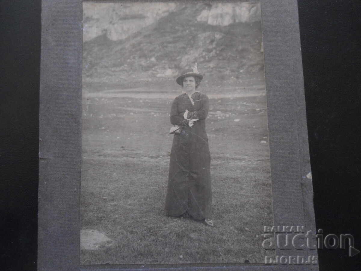 Old photo, cardboard with price 5.00 BGN | € 2.56 Old photo, cardboard with price 5.00 BGN | € 2.56