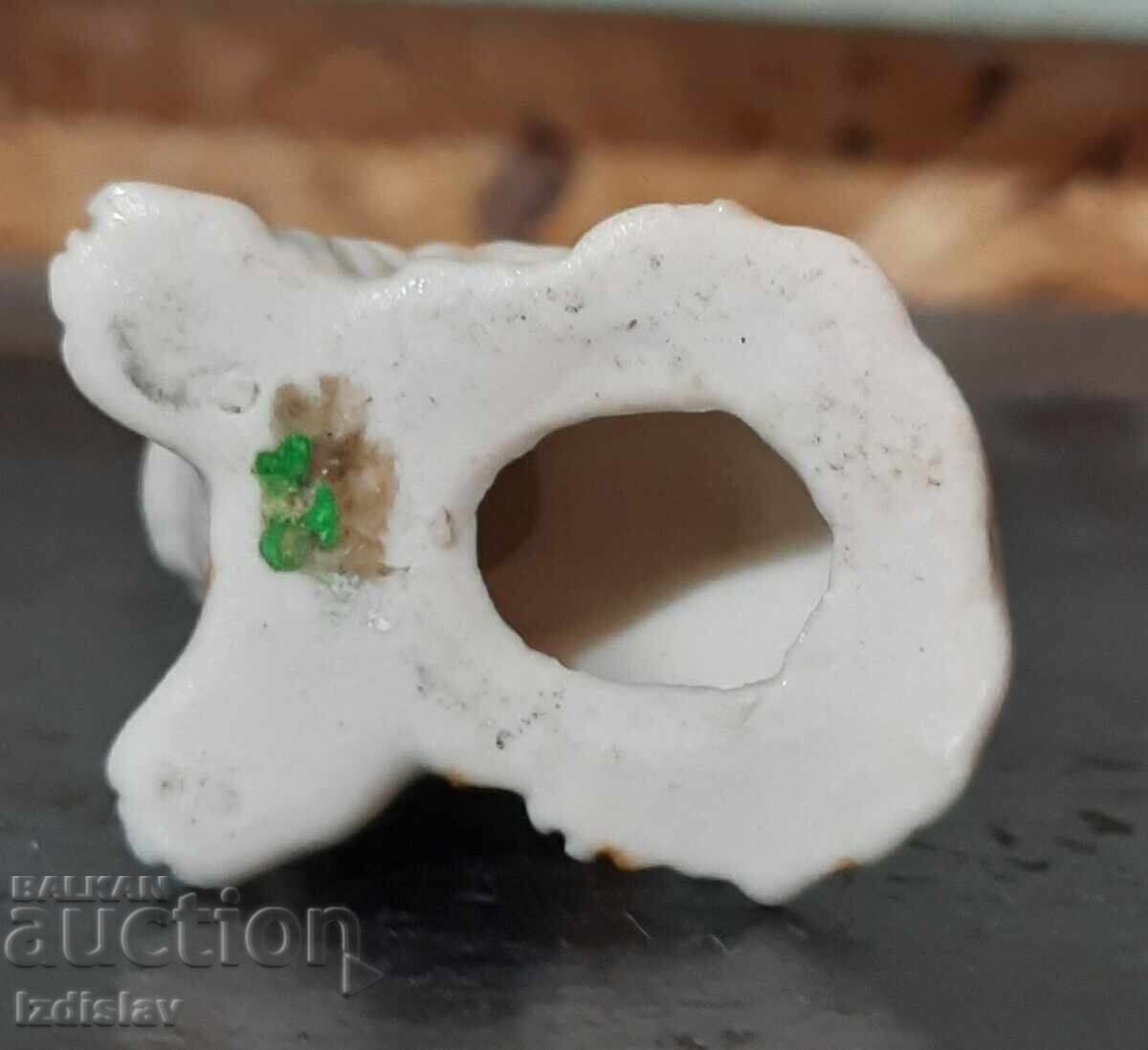 Аукцион Порцеланова фигурка куче Аукцион Порцеланова фигурка куче