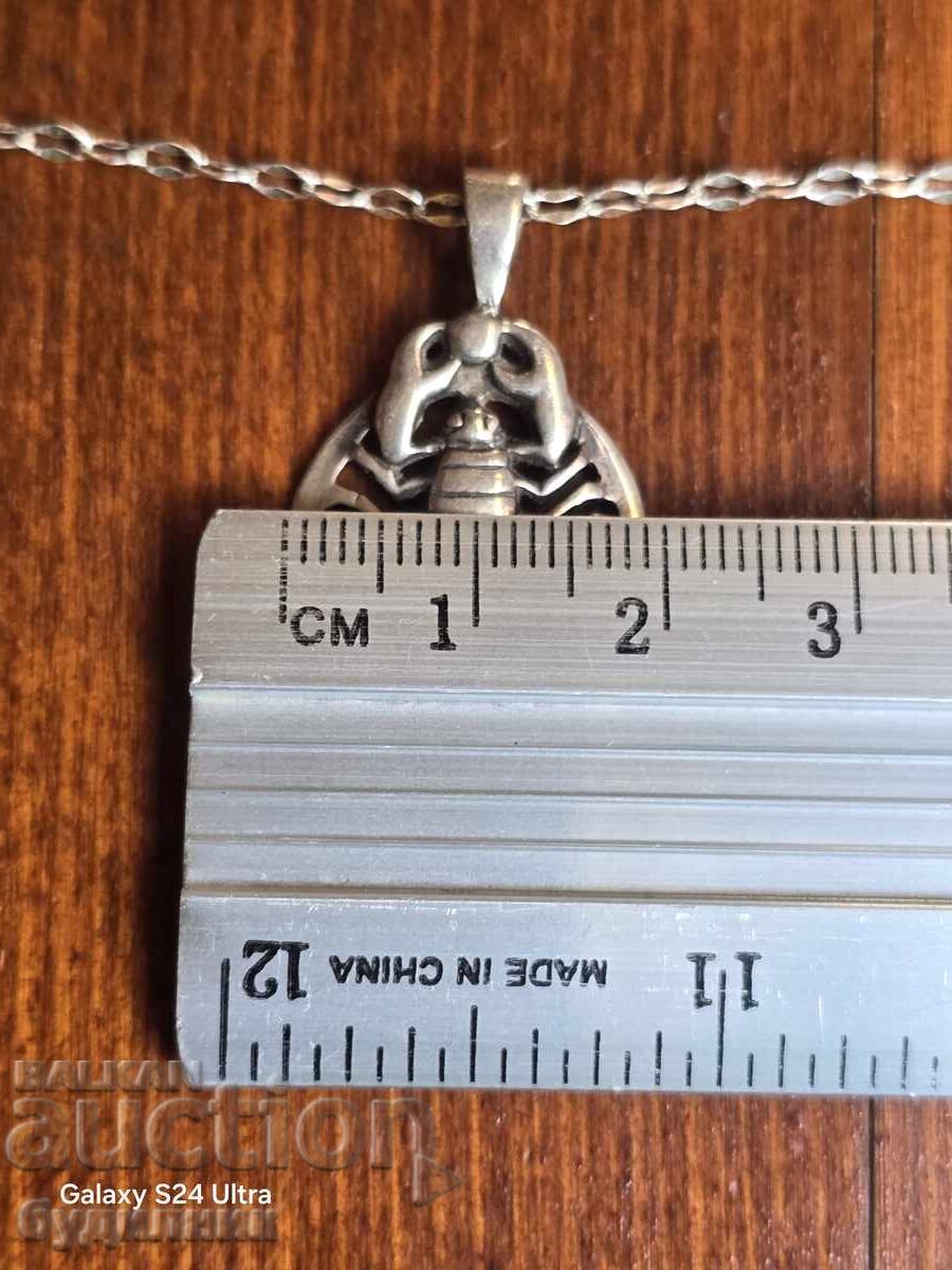 Auction Silver chain with pendant. 5.17 Grams. 44cm. Selling over 100 Auction Silver chain with pendant. 5.17 Grams. 44cm. Selling over 100