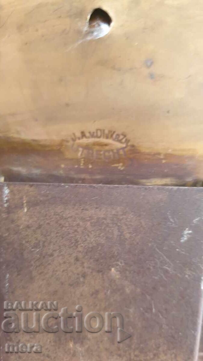 Με μπρούτζινο φανάρι με λευκό και κόκκινο φως - 7 Με μπρούτζινο φανάρι με λευκό και κόκκινο φως - 7