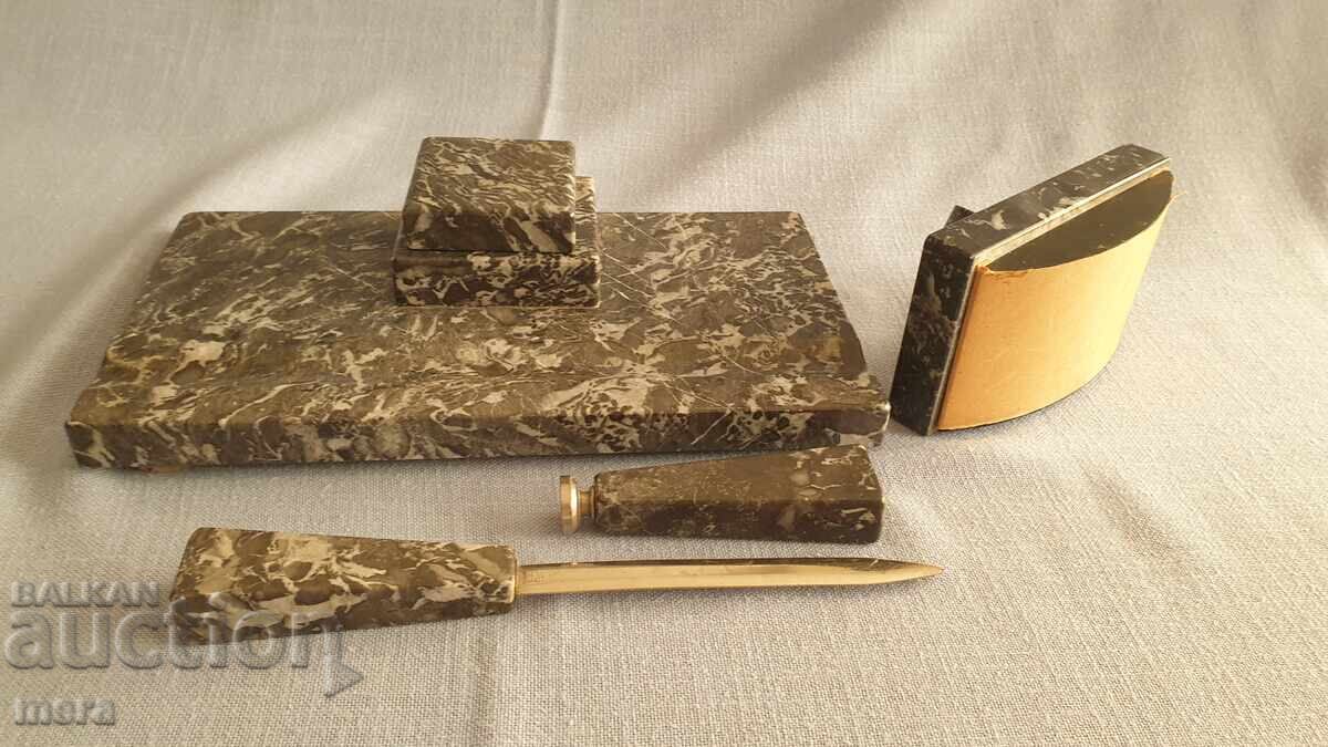 Доставка на Комплект мраморна мастилница с аксесоари за бюро Доставка на Комплект мраморна мастилница с аксесоари за бюро