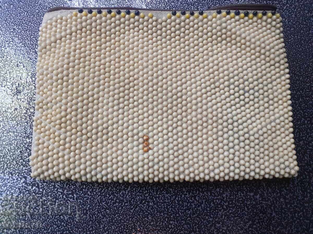 Licitație Geanta veche cu margele