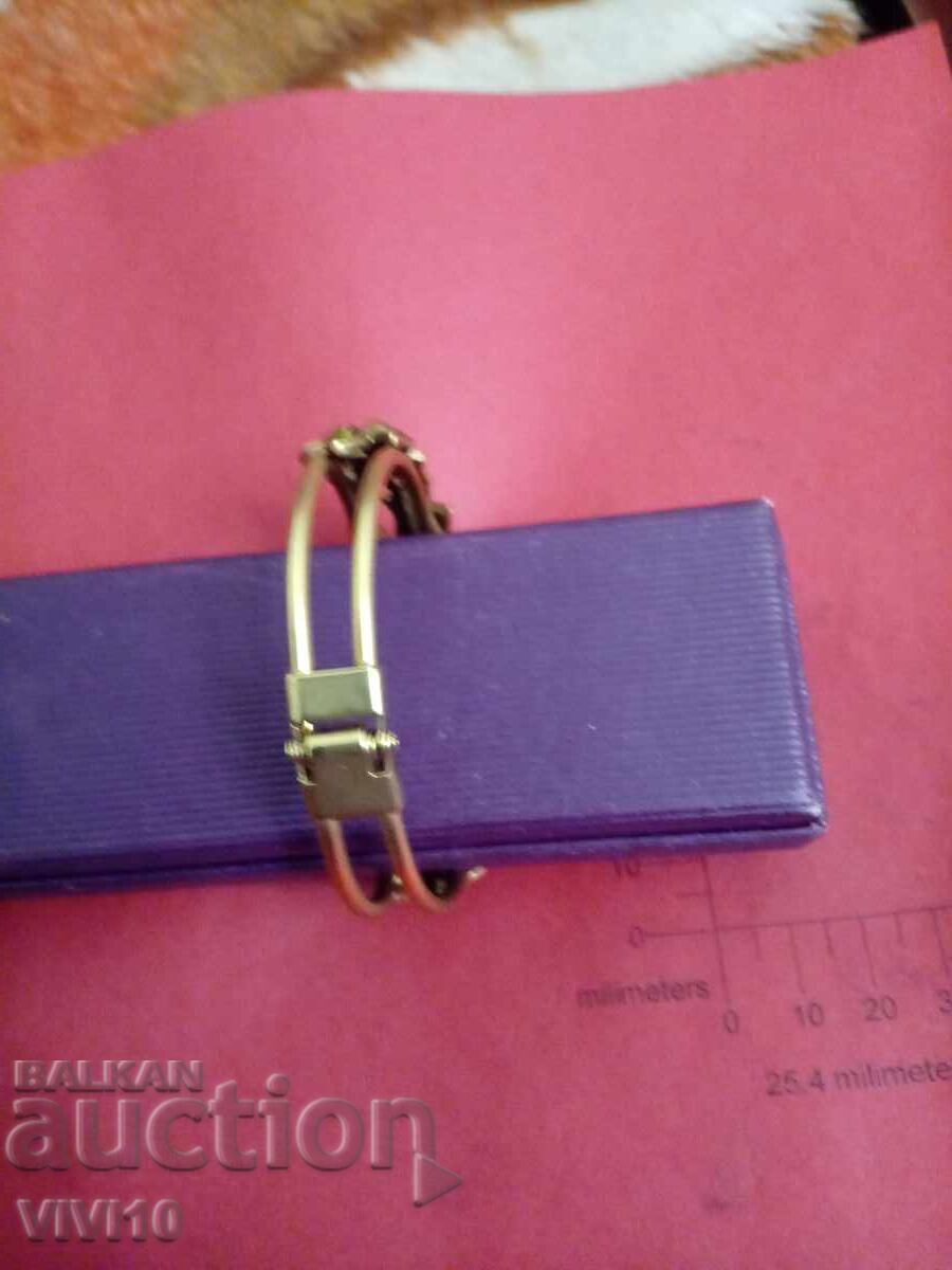 Аукцион Старинна гривна емаил и камъни