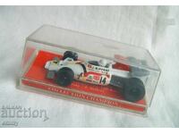 Φόρμουλα 1 - BRM P 160 μοντέλο, οδηγός Ζο Σιφέρ