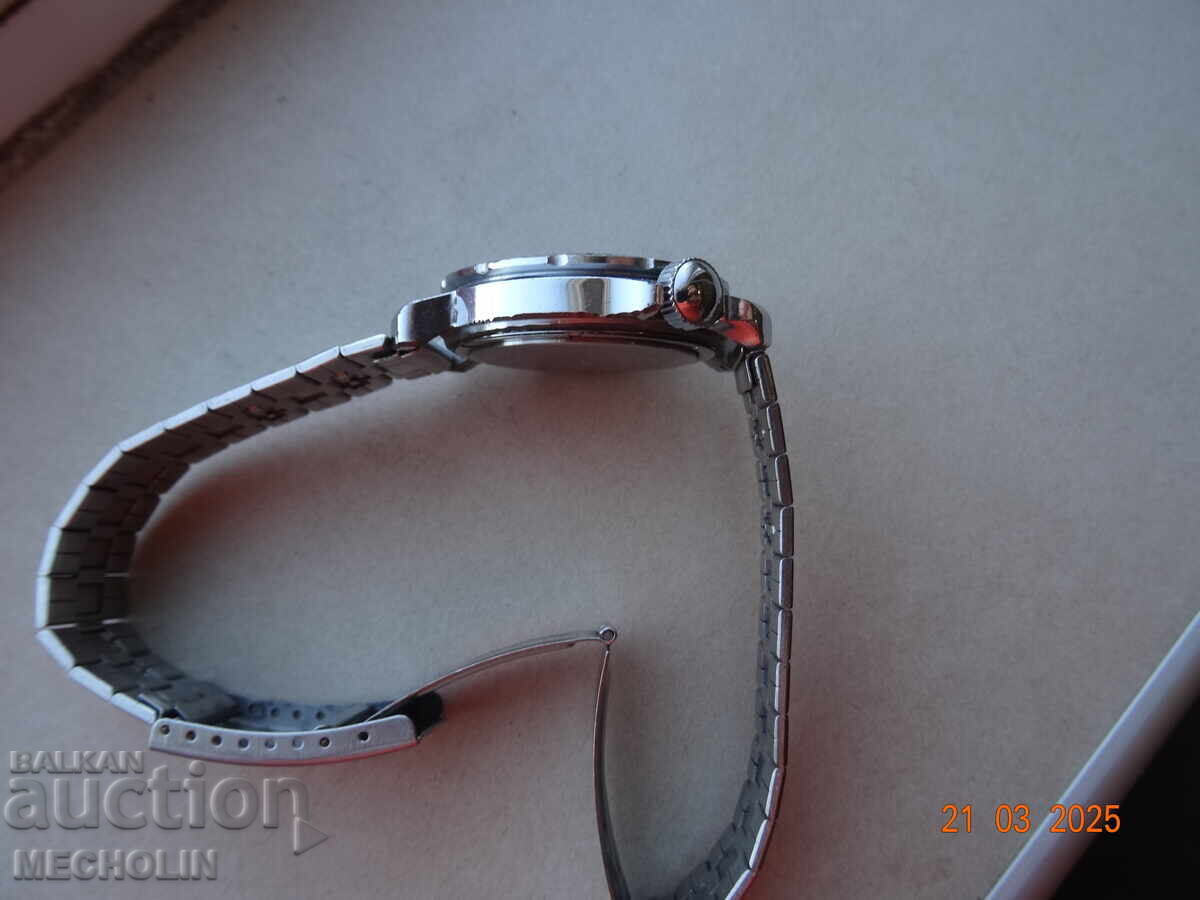 RUSSIAN COMMANDER'S WATCH VOSTOK 2 - 6