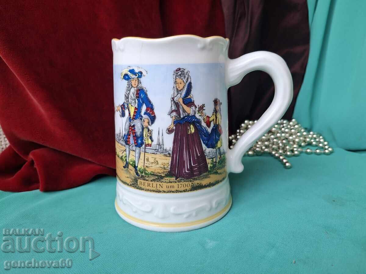 CANĂ DE PORȚELAN COLECȚIONABILĂ RDG cu preț € 7.00 | 13.69 BGN CANĂ DE PORȚELAN COLECȚIONABILĂ RDG cu preț € 7.00 | 13.69 BGN