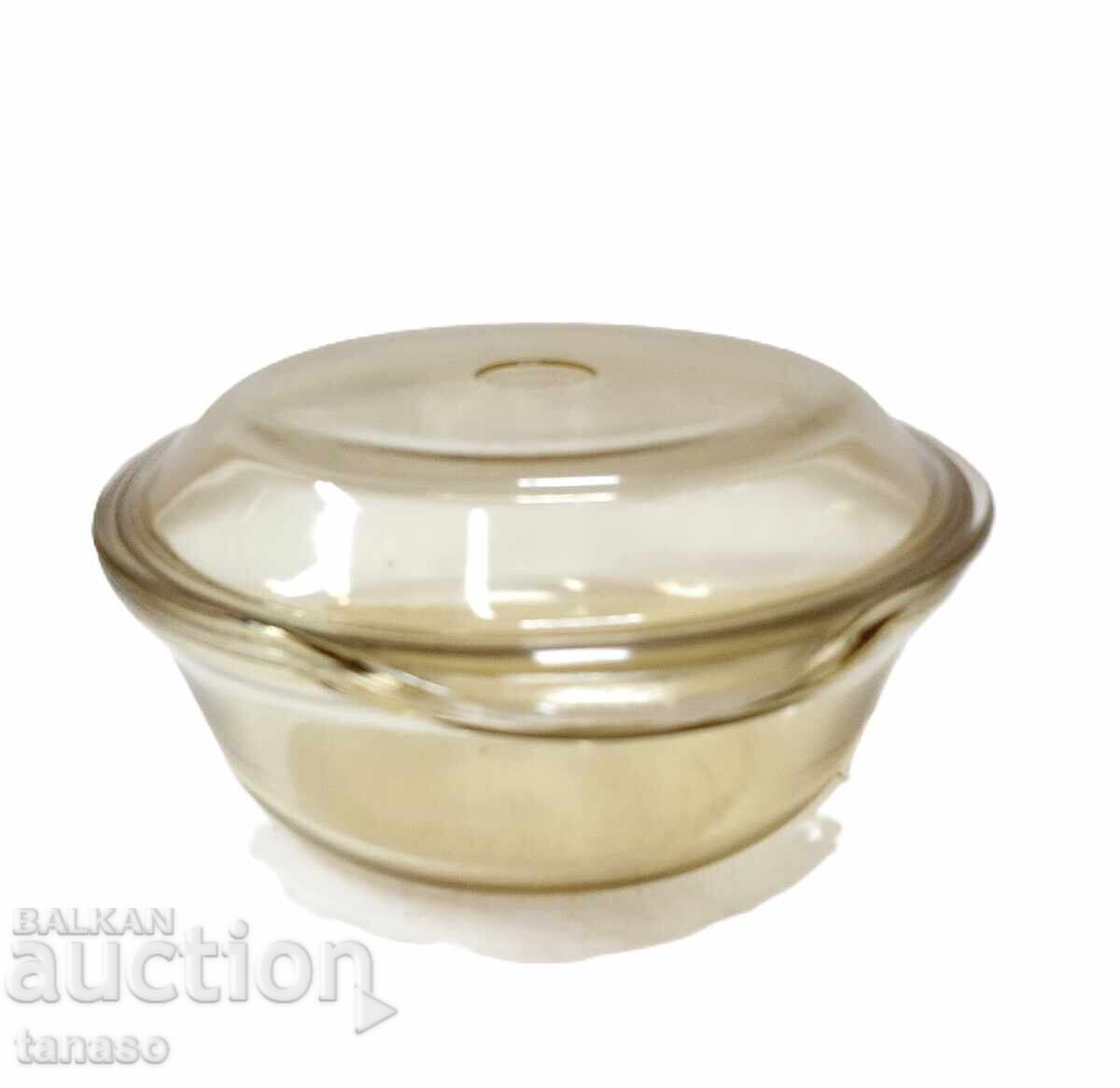 Auction  Fireproof glass pot with lid (11.4)