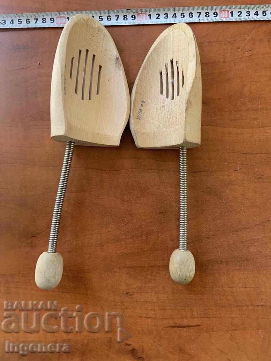 MOLD SHOE MOLDS WOOD BRANDED TENSIONERS STRETCHERS with price 12.00 BGN | € 6.14