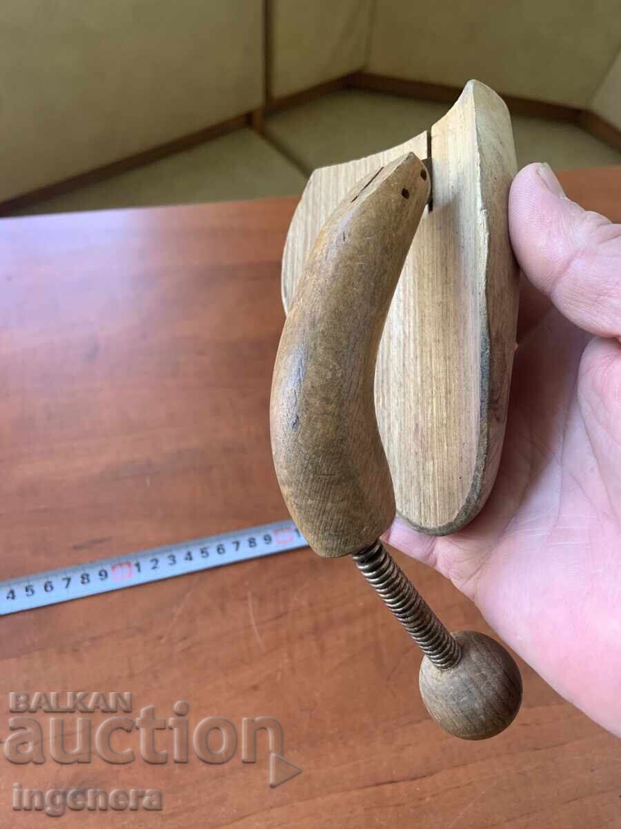 Auction MOLD SHOE MOLDS WOOD BRANDED TENSIONERS STRETCHERS Auction MOLD SHOE MOLDS WOOD BRANDED TENSIONERS STRETCHERS